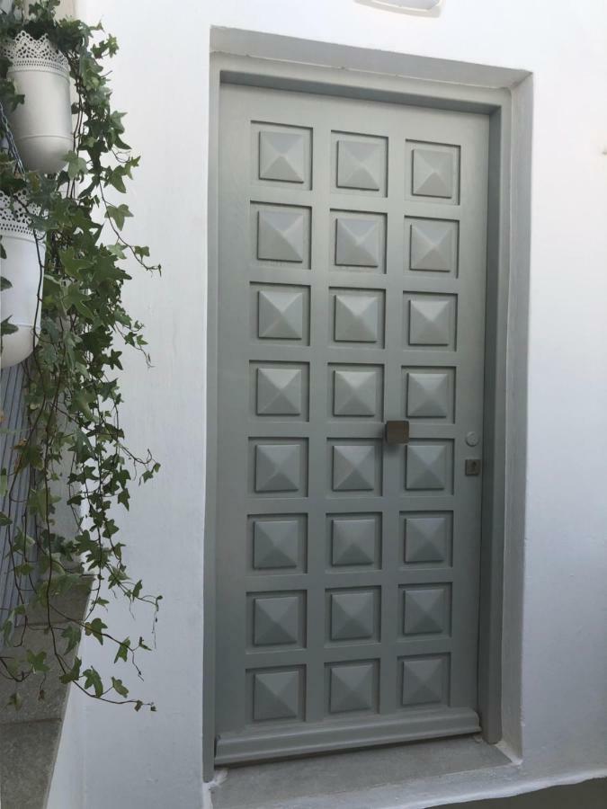 Odysseas Rooms & Studios Naoussa Exterior foto